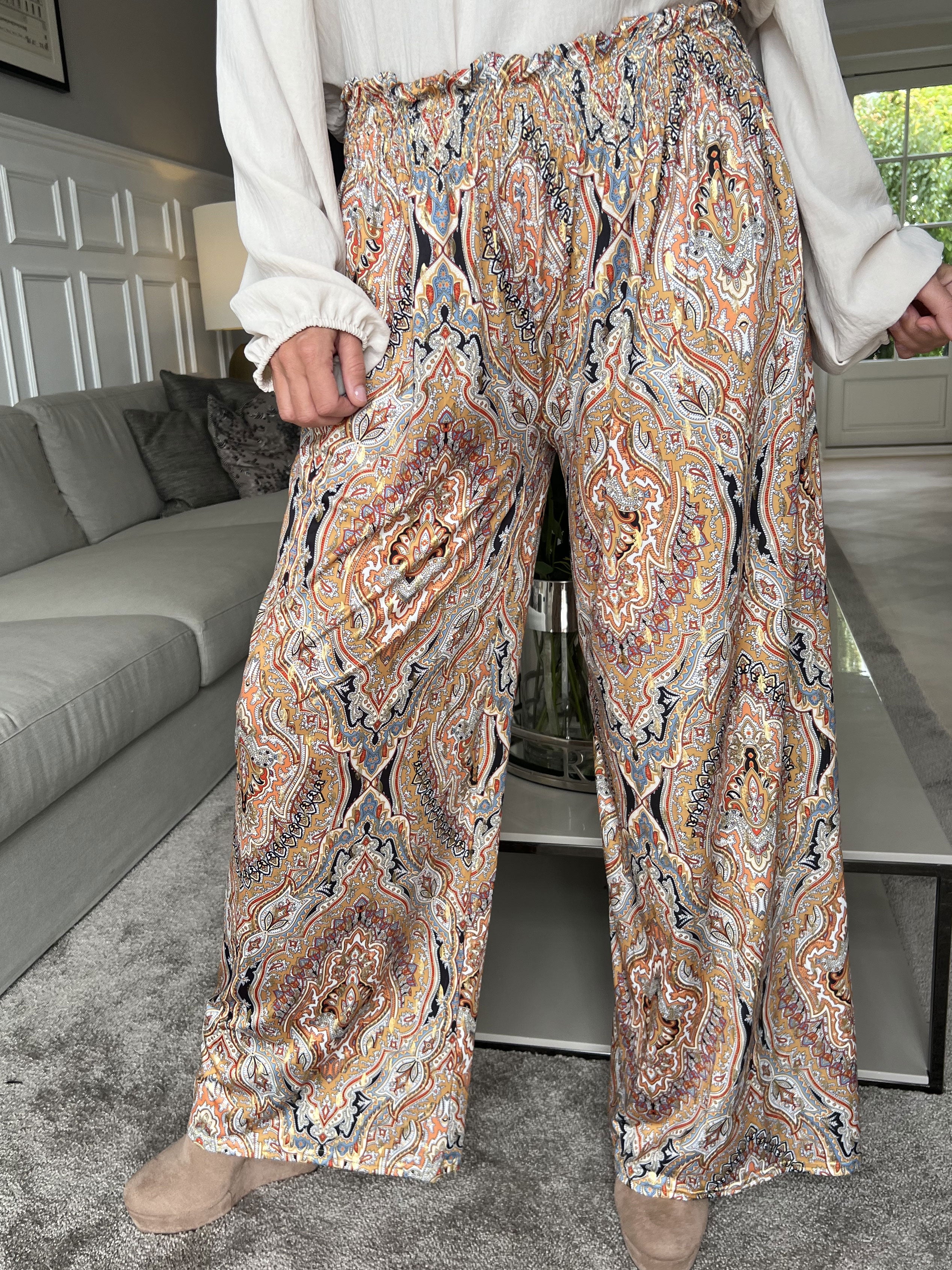 Pams Pants Pattern - Lösa mönstrade byxor i elastiskt tyg